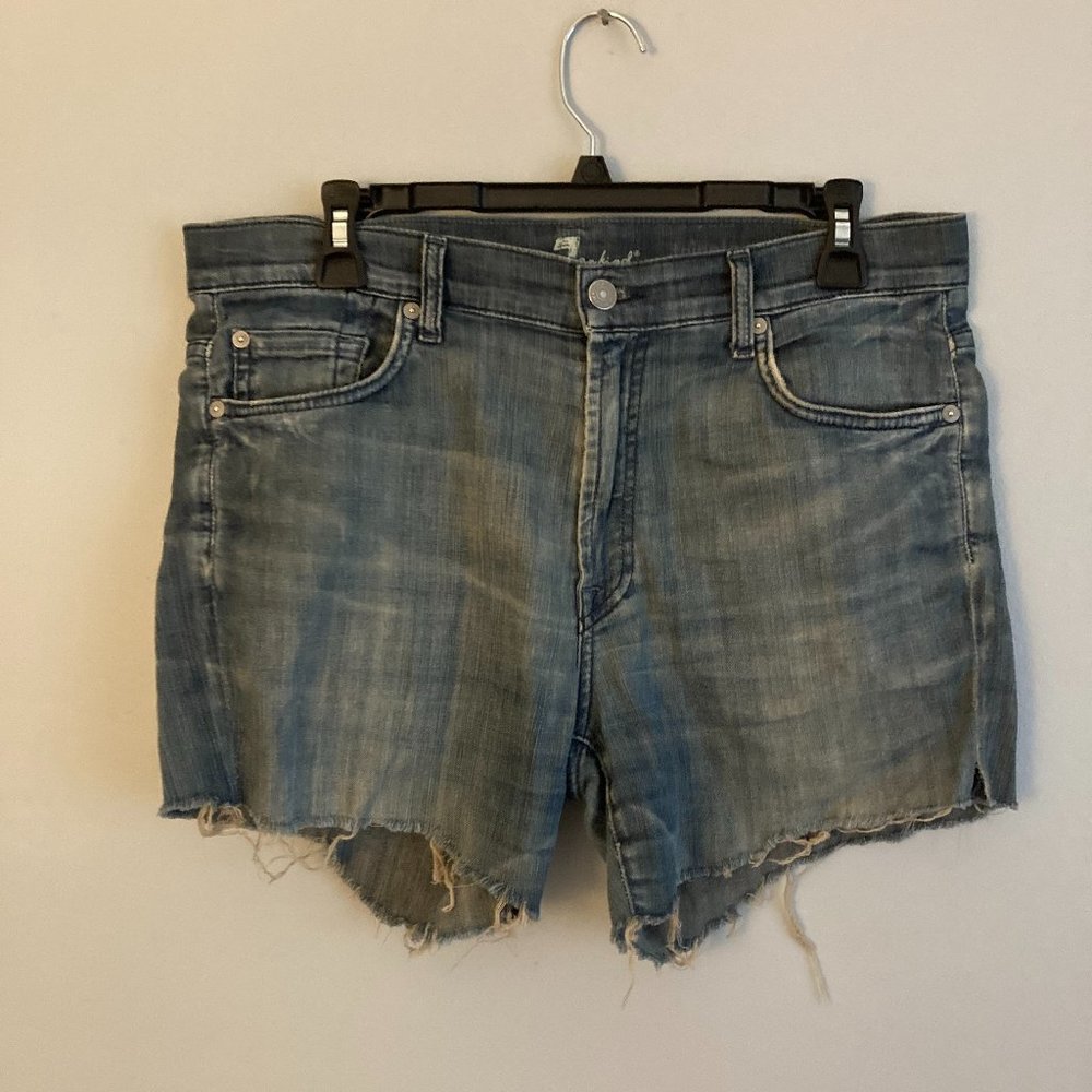 7 For All Mankind Women’s Tripster Jean Shorts Distressed Size 32
